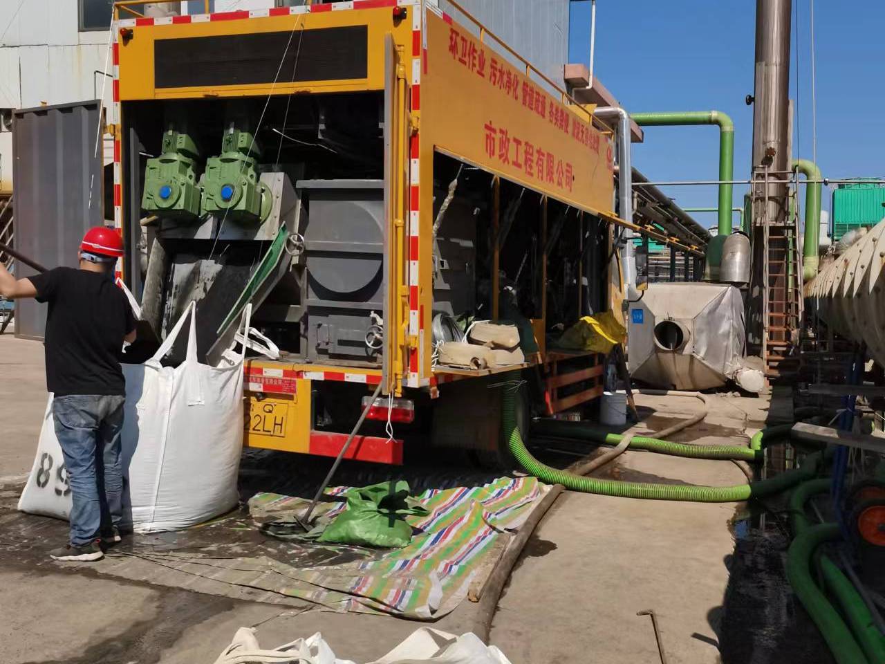 沙湾淤泥压干处理